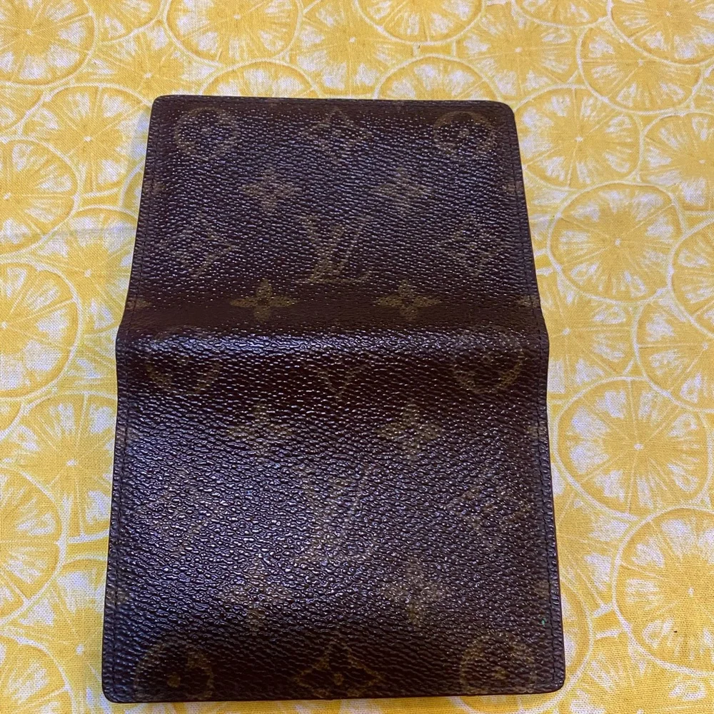 Louis Vuitton Card Holder Authentic - Picture 2 of 7